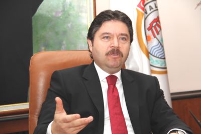 Vali Şahin’den kutlama