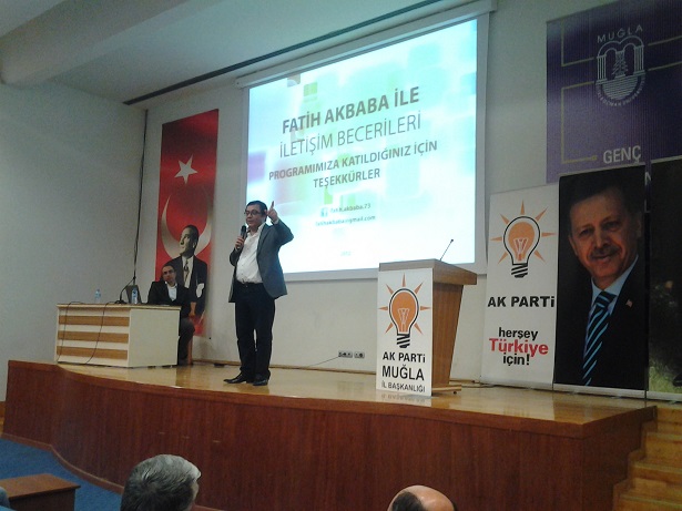 AK Parti’nin Siyaset Akademisi sürüyor