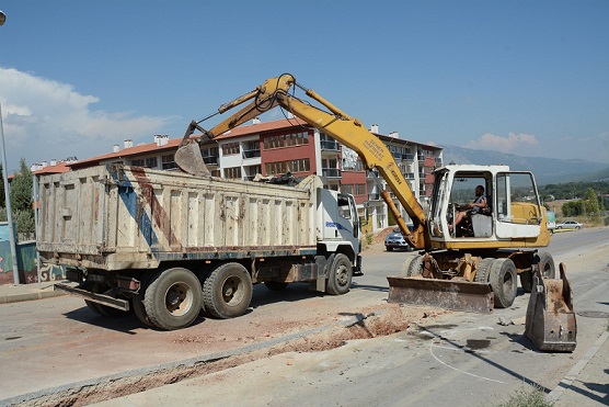 Menteşe’de doğalgaz çalışmaları sürüyor