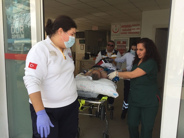 Şoför yükün altında kaldı