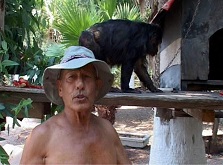 Yerli Robinson adasını satıyor