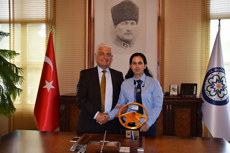 Kadın Şoför, Ayın Kaptan Şoförü seçildi