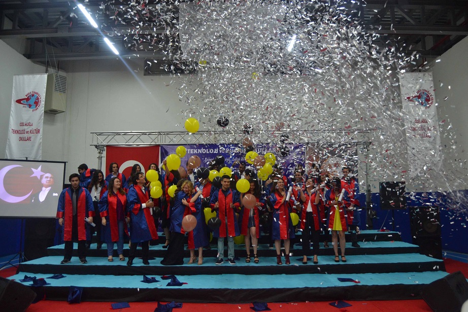 TEK’de mezuniyet sevinci