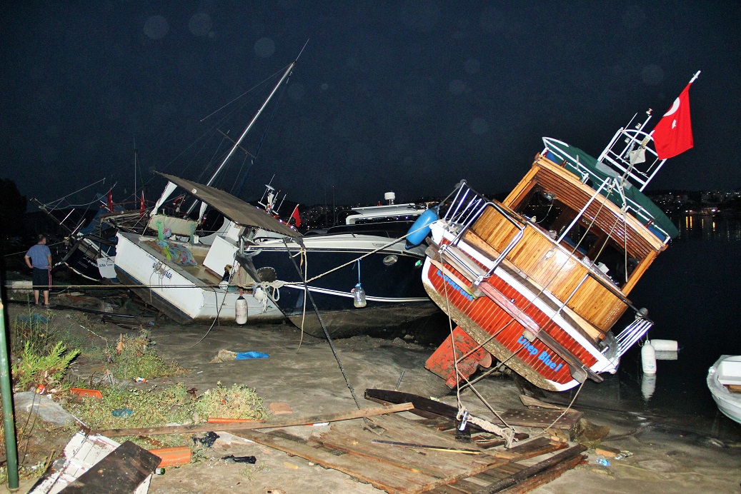 Muğla 6.3 şiddetinde sallandı