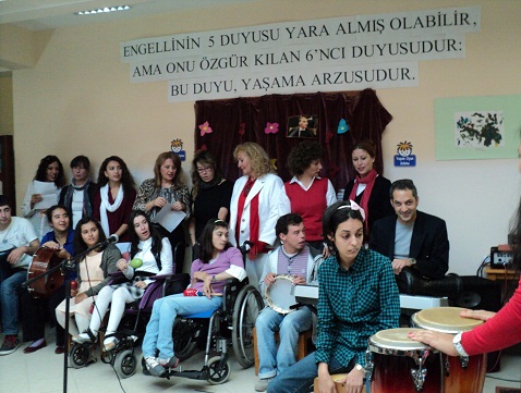 Engelli Öğrencilerden Cumhuriyet coşkusu