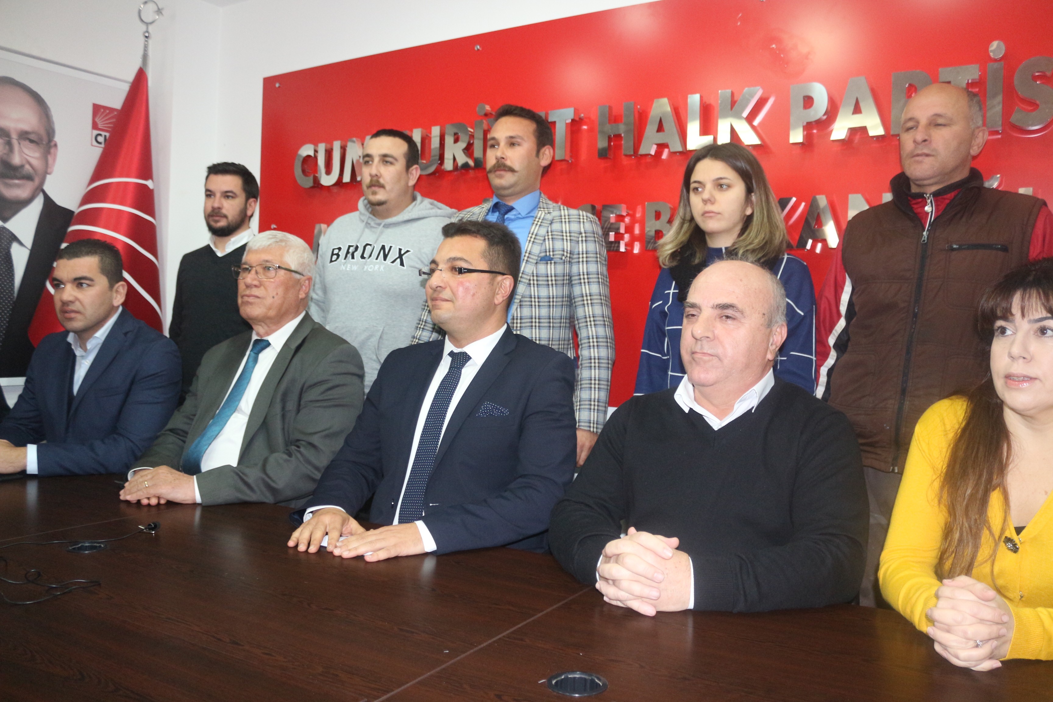 CHP’de İstifa Depremi