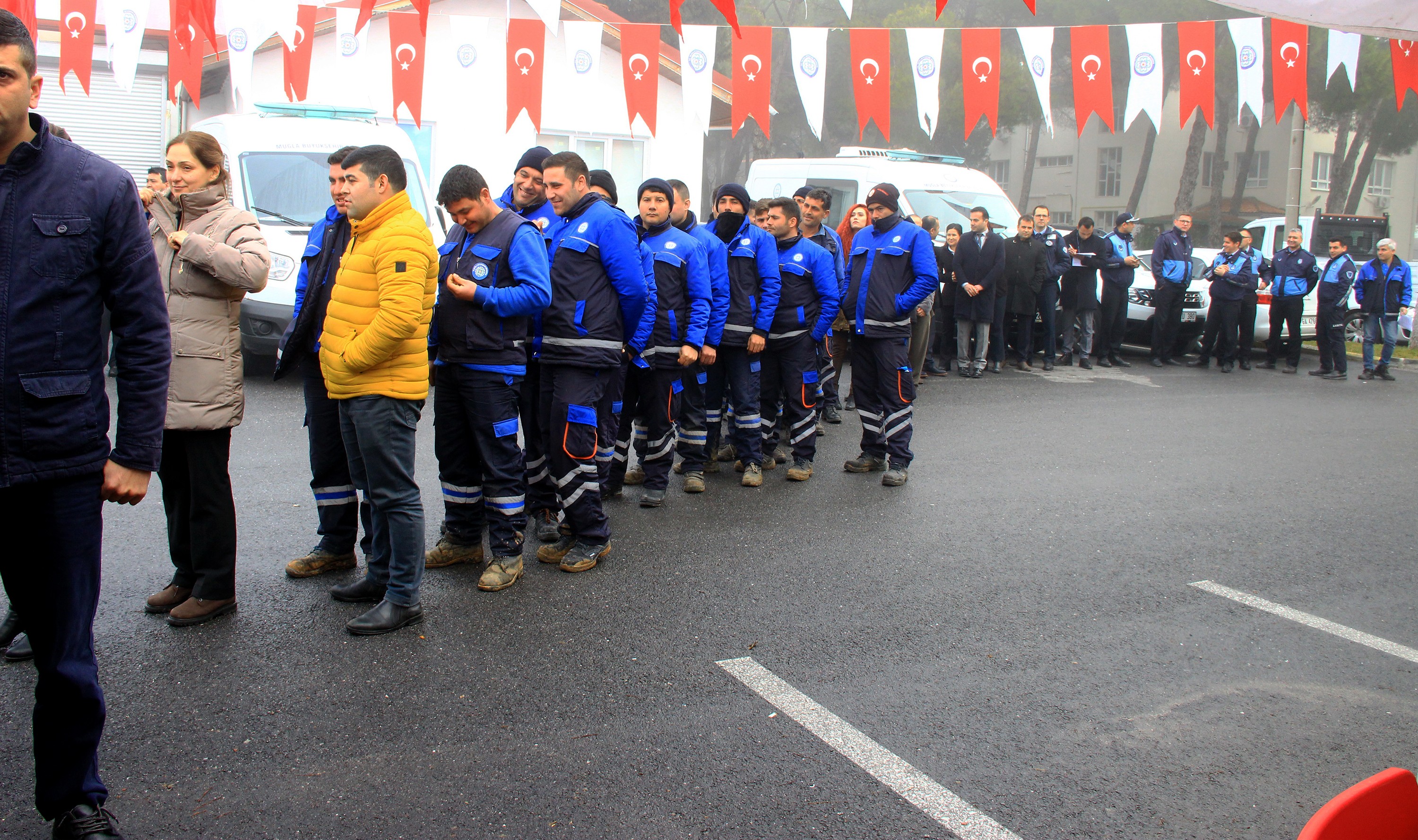 Ne İş Ne Aş Kuyruğu; Kan Verme Kuyruğu