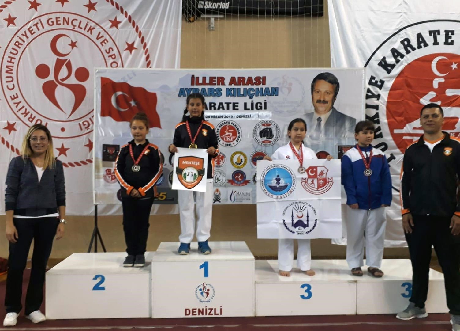 Menteşe Belediyesi karate takımından 9 madalya