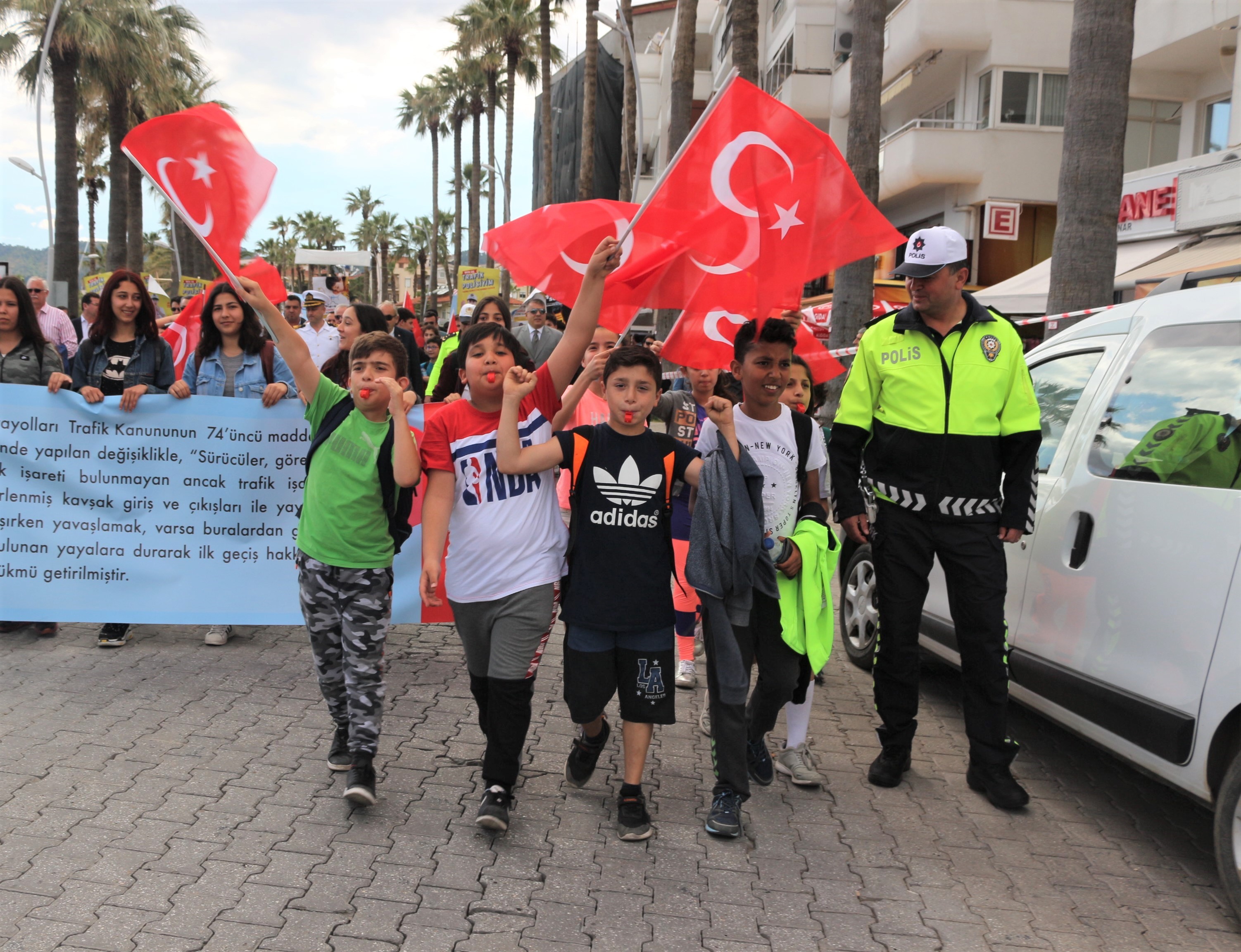 Marmaris'te “Büyük Trafik Yürüyüşü” düzenlendi