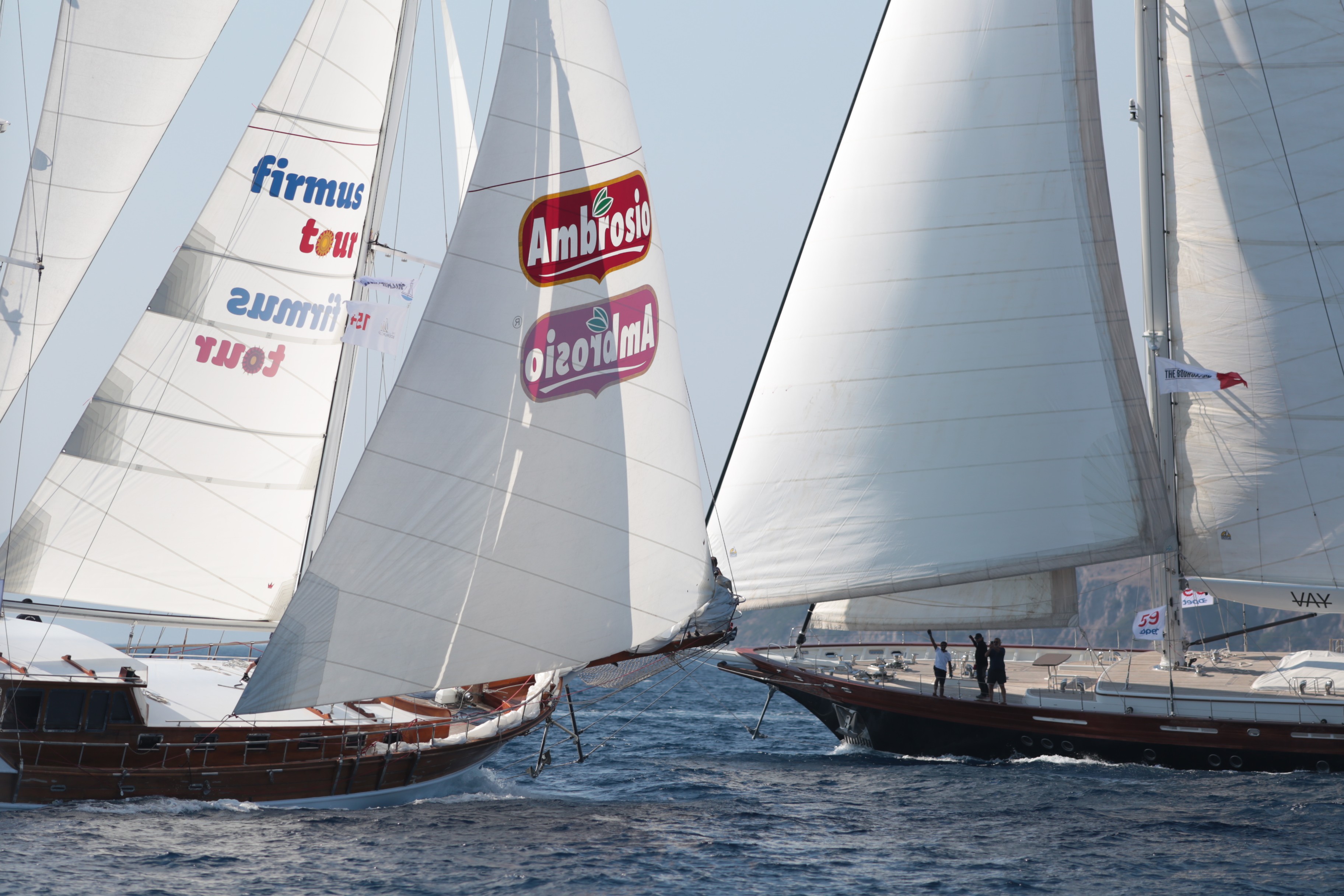 Yelken yarışlarında yürekleri ağza getiren olay