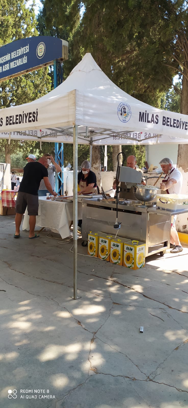 Milas Belediyesi bayramda lokma döktürdü