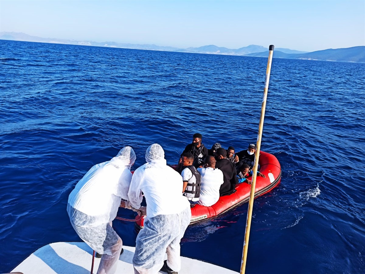 Bodrum’da 9 düzensiz göçmen kurtarıldı