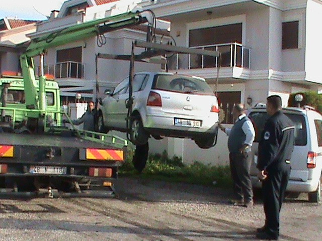 Araçlar birbirine çarparak durabildi