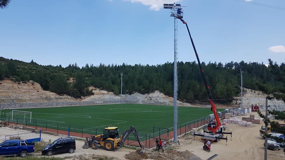 Kavaklıdere’ye FİFA standartlarında futbol sahası