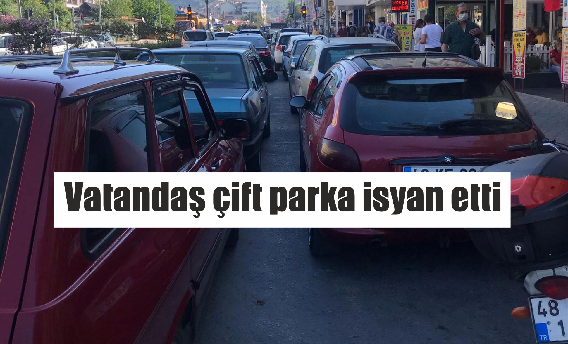 Vatandaş çift parka isyan etti