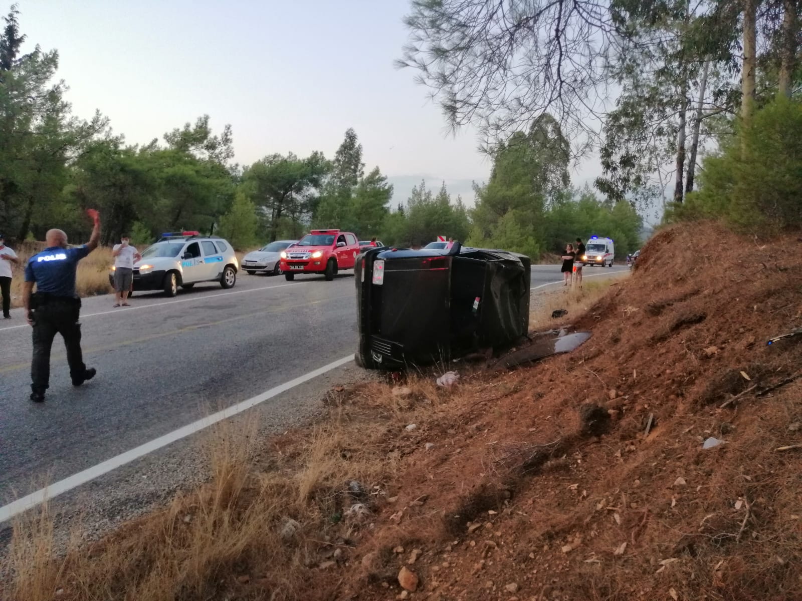 Muğla'da devrilen otomobilin sürücüsü öldü