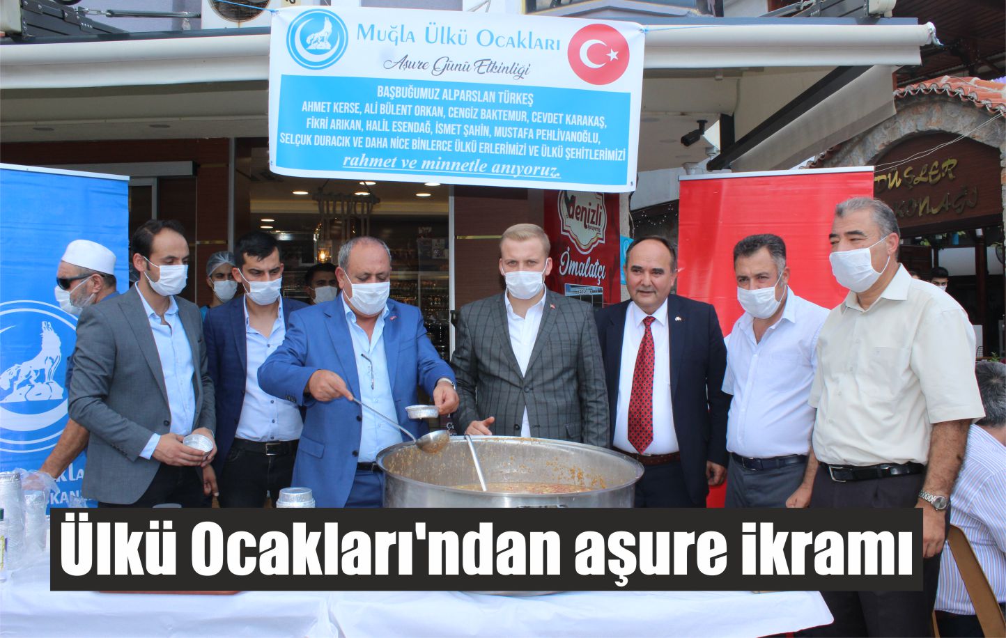 Ülkü Ocakları’ndan aşure ikramı