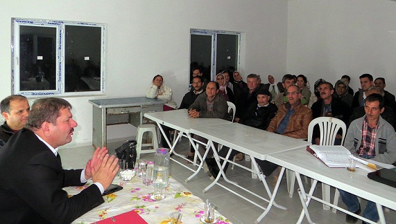 Sel korkusu köy taşıtıyor