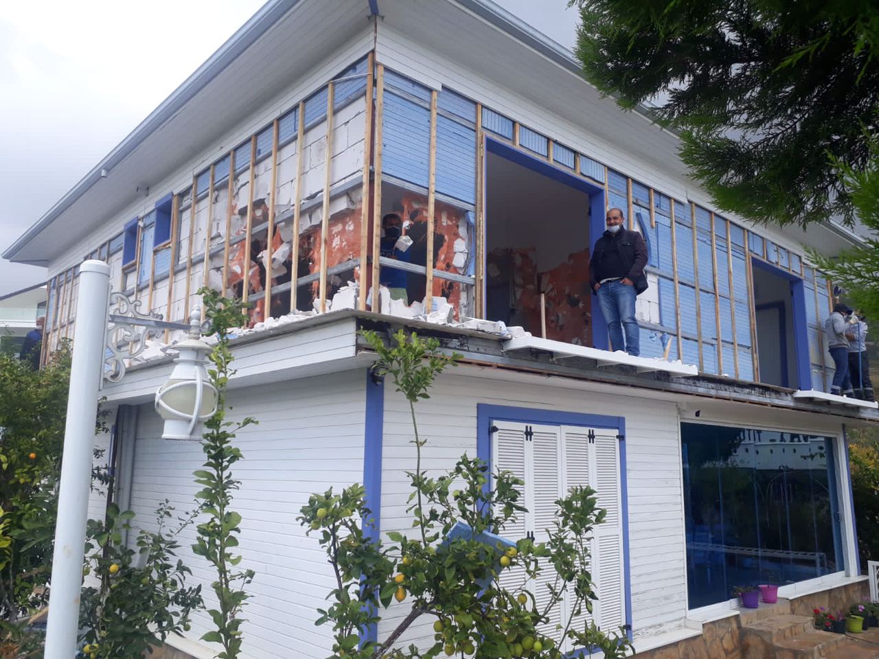 Marmaris'te imara aykırı binalar yıkılıyor