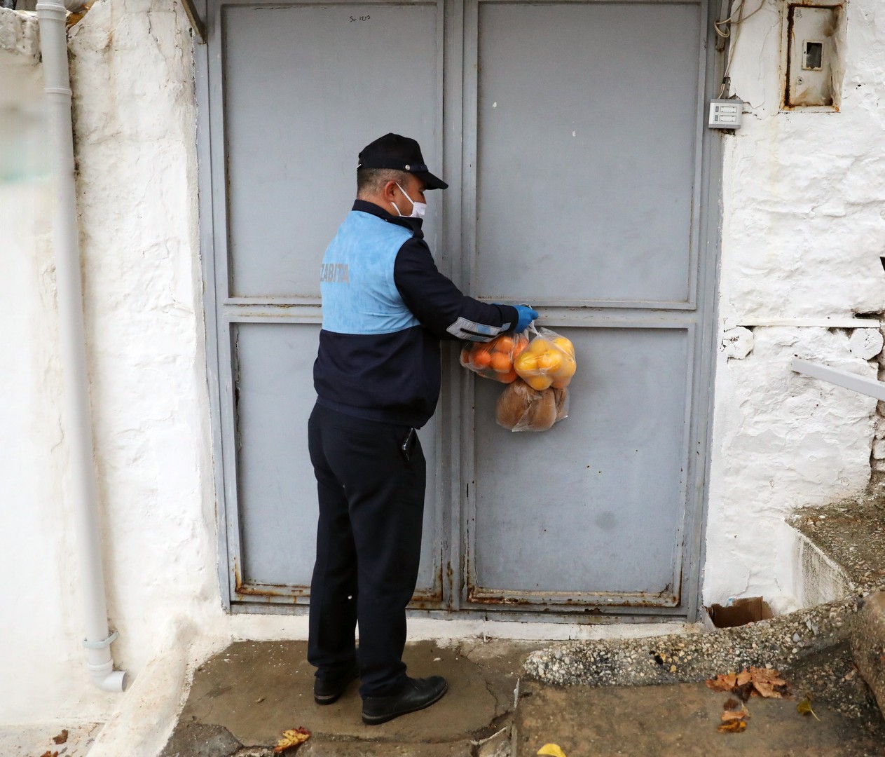 İhtiyaç sahiplerine yardım