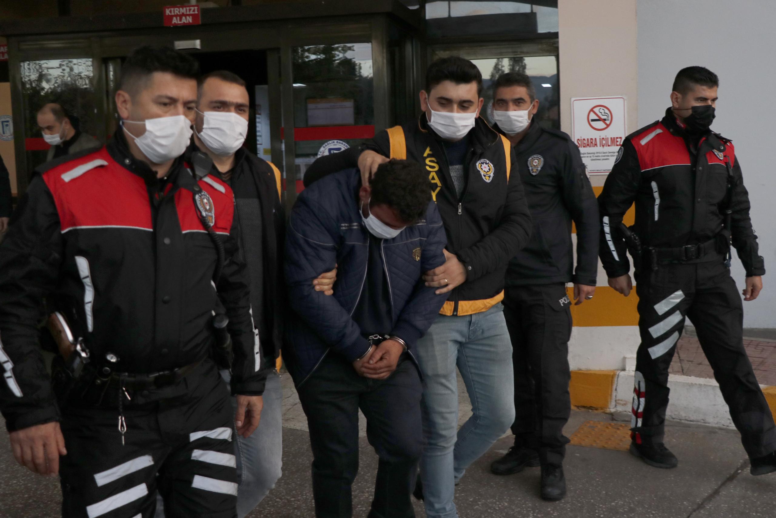 Eşini öldüren zanlı yakalandı