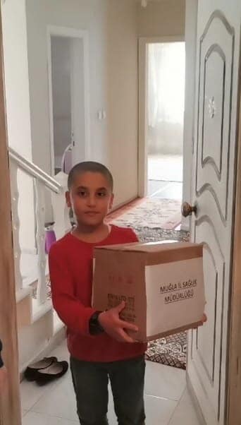 Minik öğrenciden sağlık çalışanlarına teşekkür mektubu