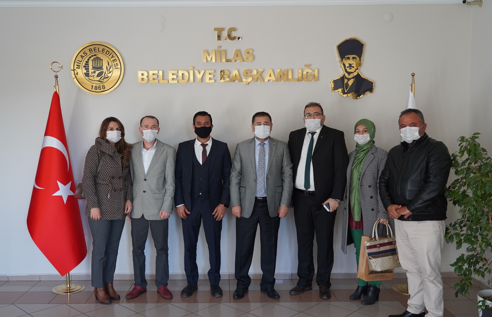 "SALGIN DÖNEMİNDE KÜÇÜK ESNAFLARIN DESTEKLENMESİ GEREKİYOR"