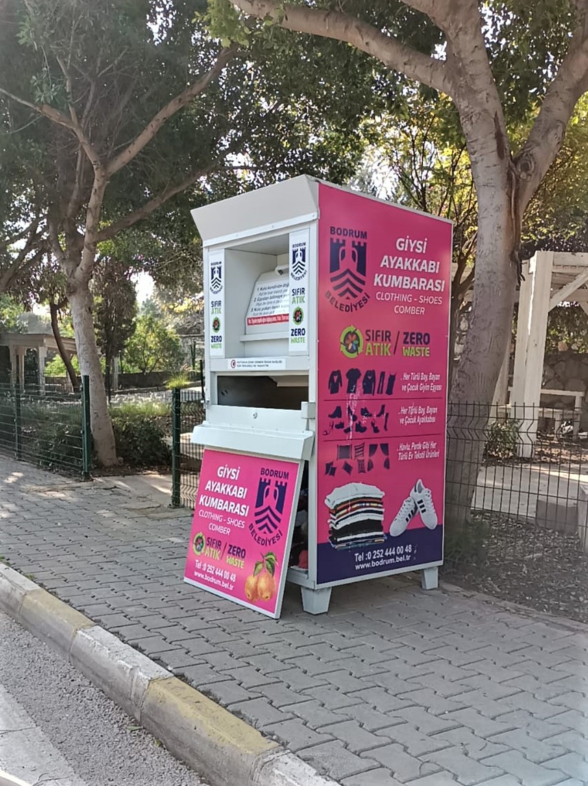 Geri dönüşüm kumbaralarına zarar verildi