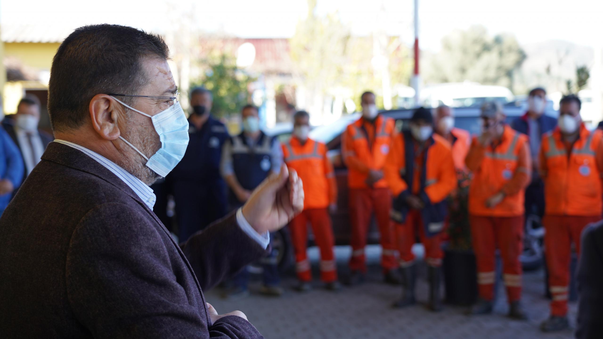 BAŞKAN TOKAT BELEDİYE PERSONELİNİN YENİ YILINI KUTLADI