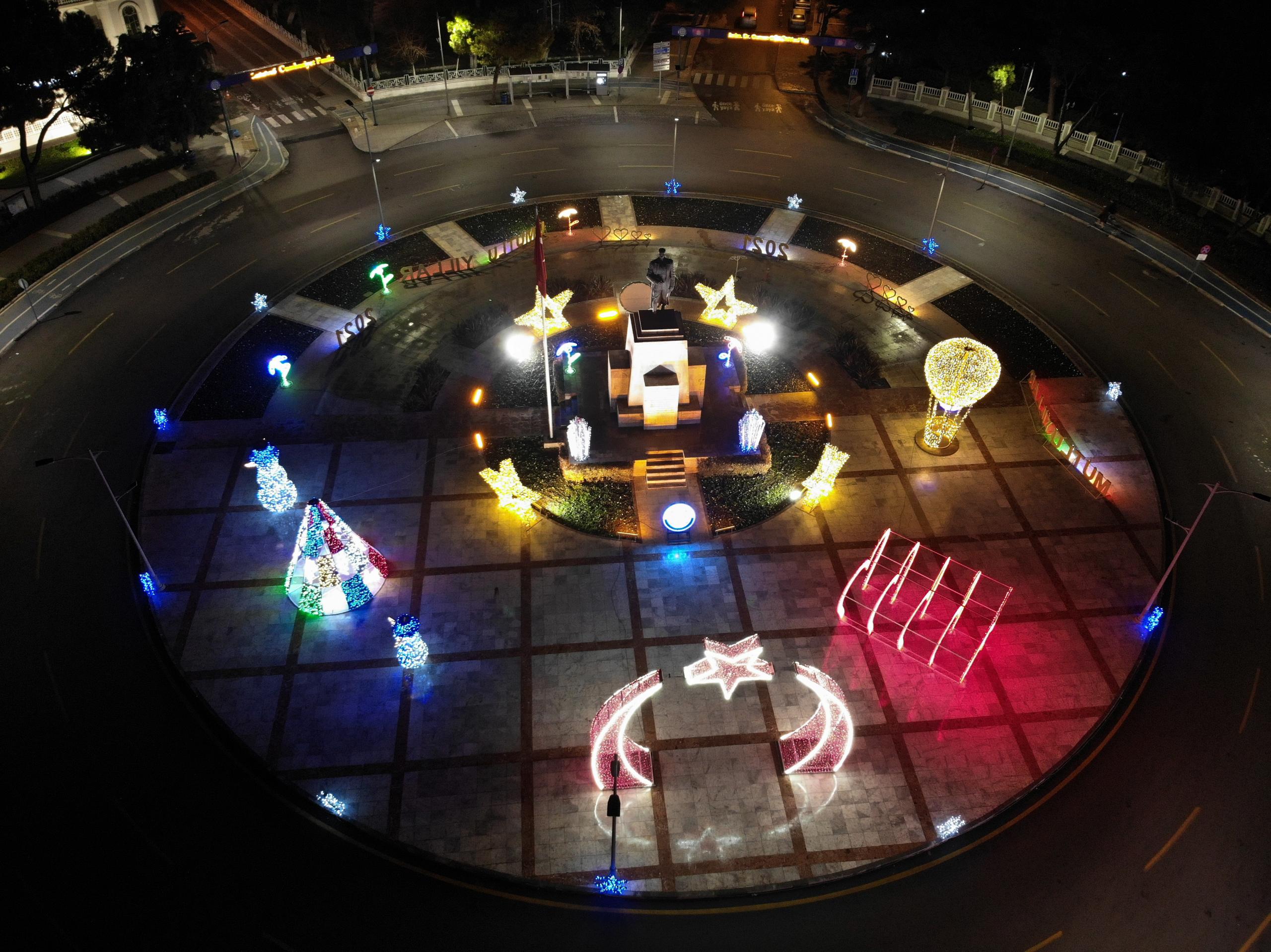 80 saatlik kısıtlama devam ediyor