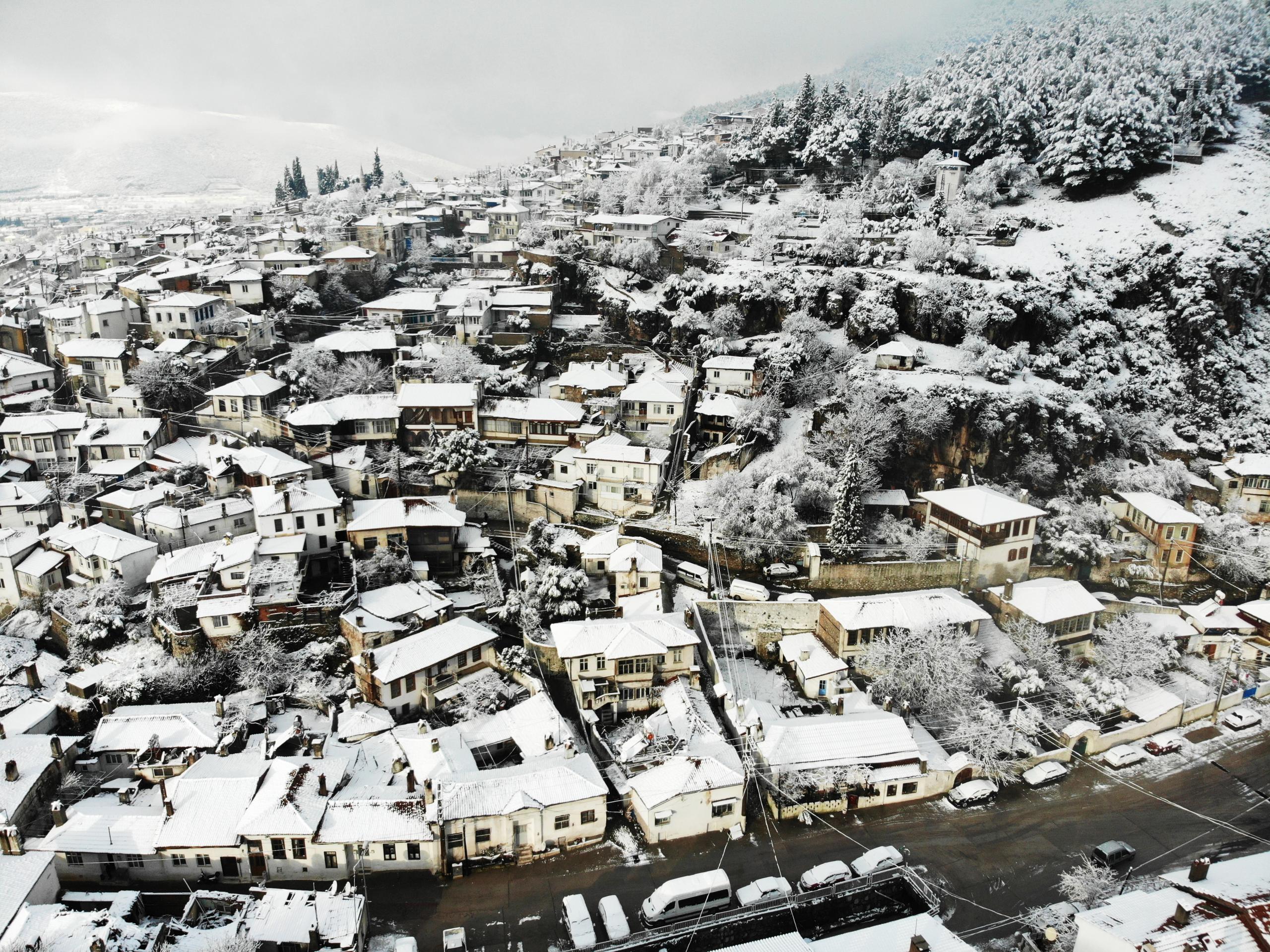 Beyaza bürünen Muğla evleri havadan görüntülendi