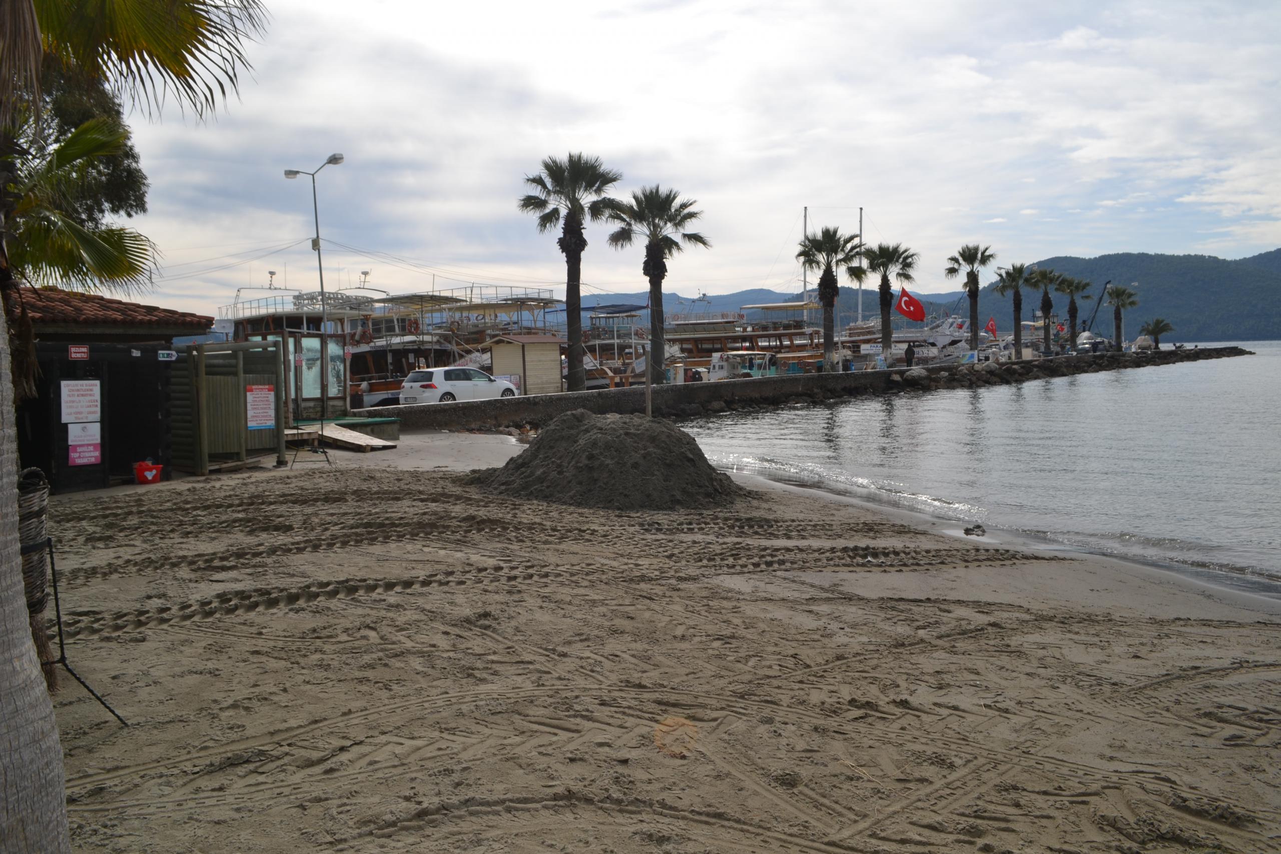 AKYAKA’DA ÇEVRE DÜZENLEMESİ BAŞLATILDI