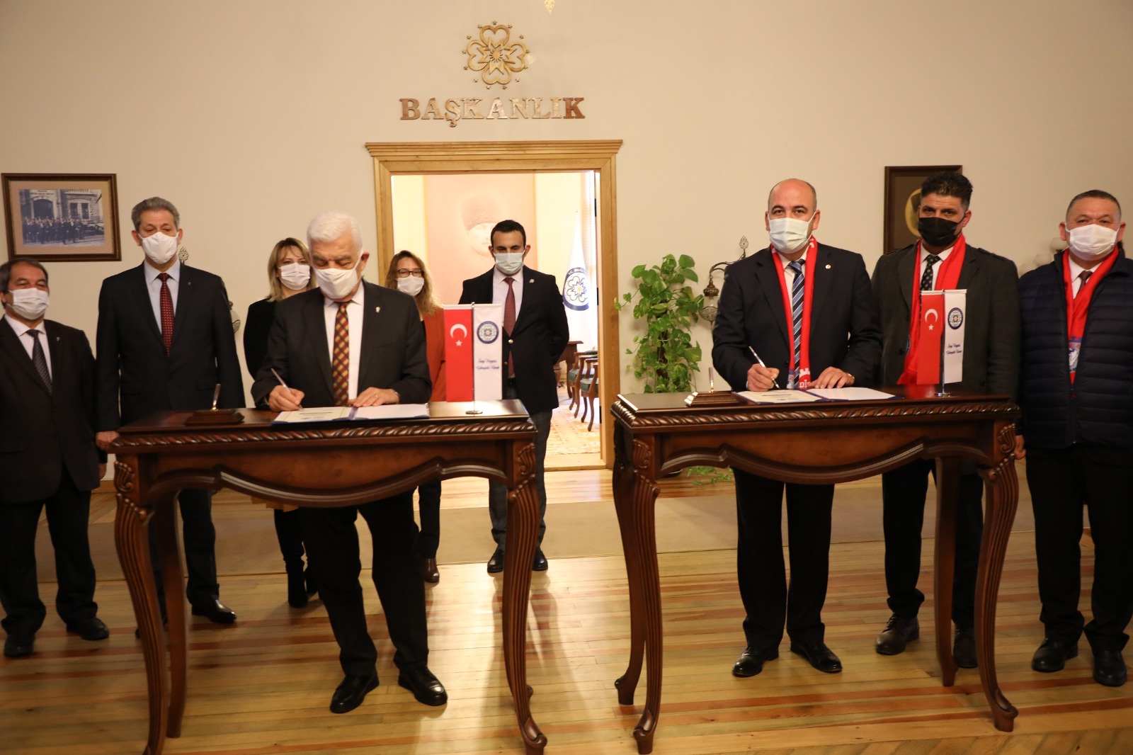 BÜYÜKŞEHİR BELEDİYESİ’NDE TOPLU İŞ SÖZLEŞMESİ İMZALANDI