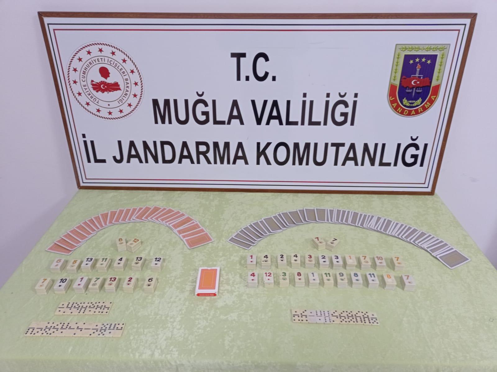 Kumar oynayan ve covid-19 tedbirlerini ihlal eden 7 kişiye para cezası