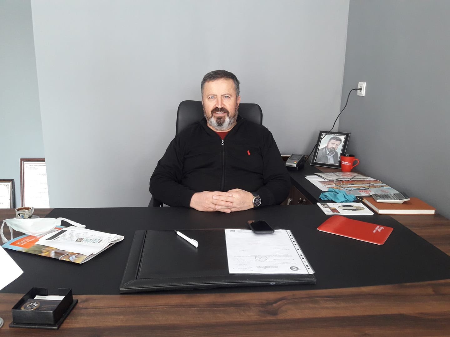 FOTOĞRAFÇILIĞI BIRAKIP EMLAKÇI OLDU