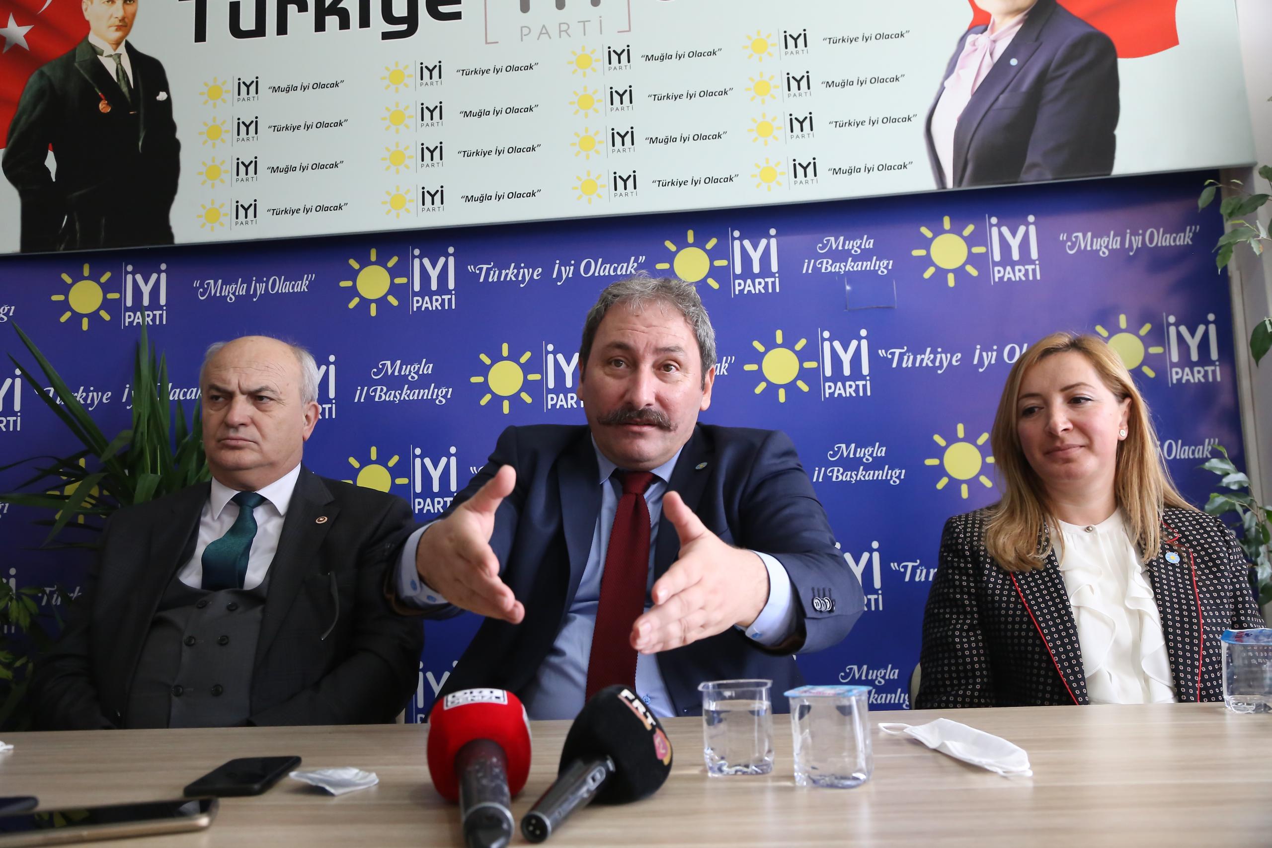 İYİ PARTİ GENEL BAŞKAN YARDIMCISI AKALIN, MUĞLA’YA GELDİ