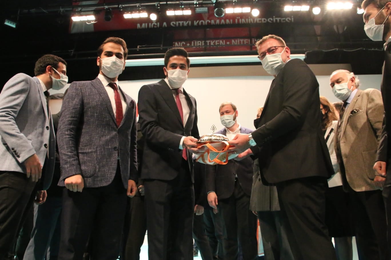 AK GENÇLERDE KAPLAN DÖNEMİ