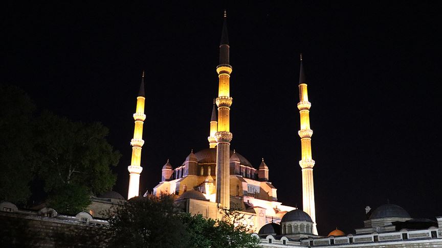 Muğla'da Regaip Kandili idrak edildi