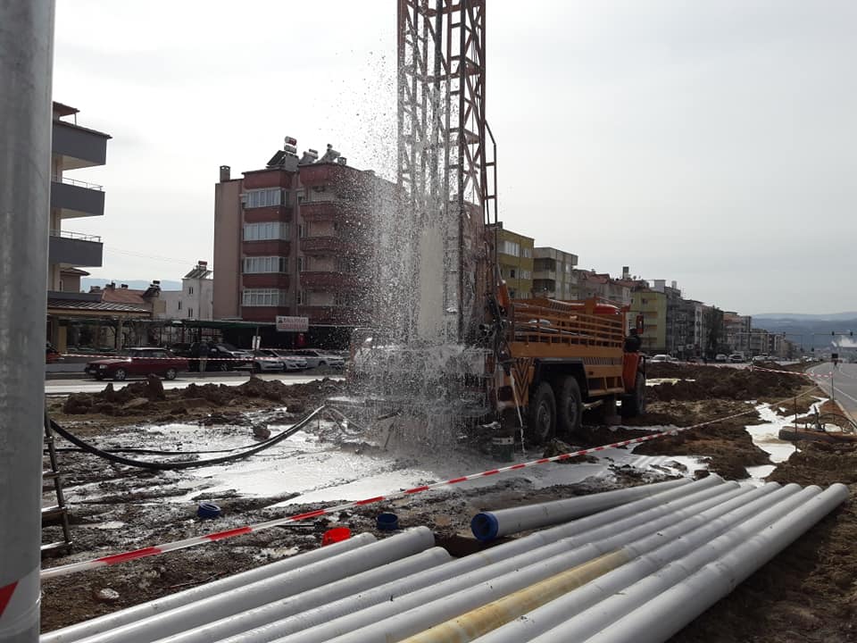 YATAĞAN’DA BULVARA ARTEZYEN KUYUSU AÇILDI