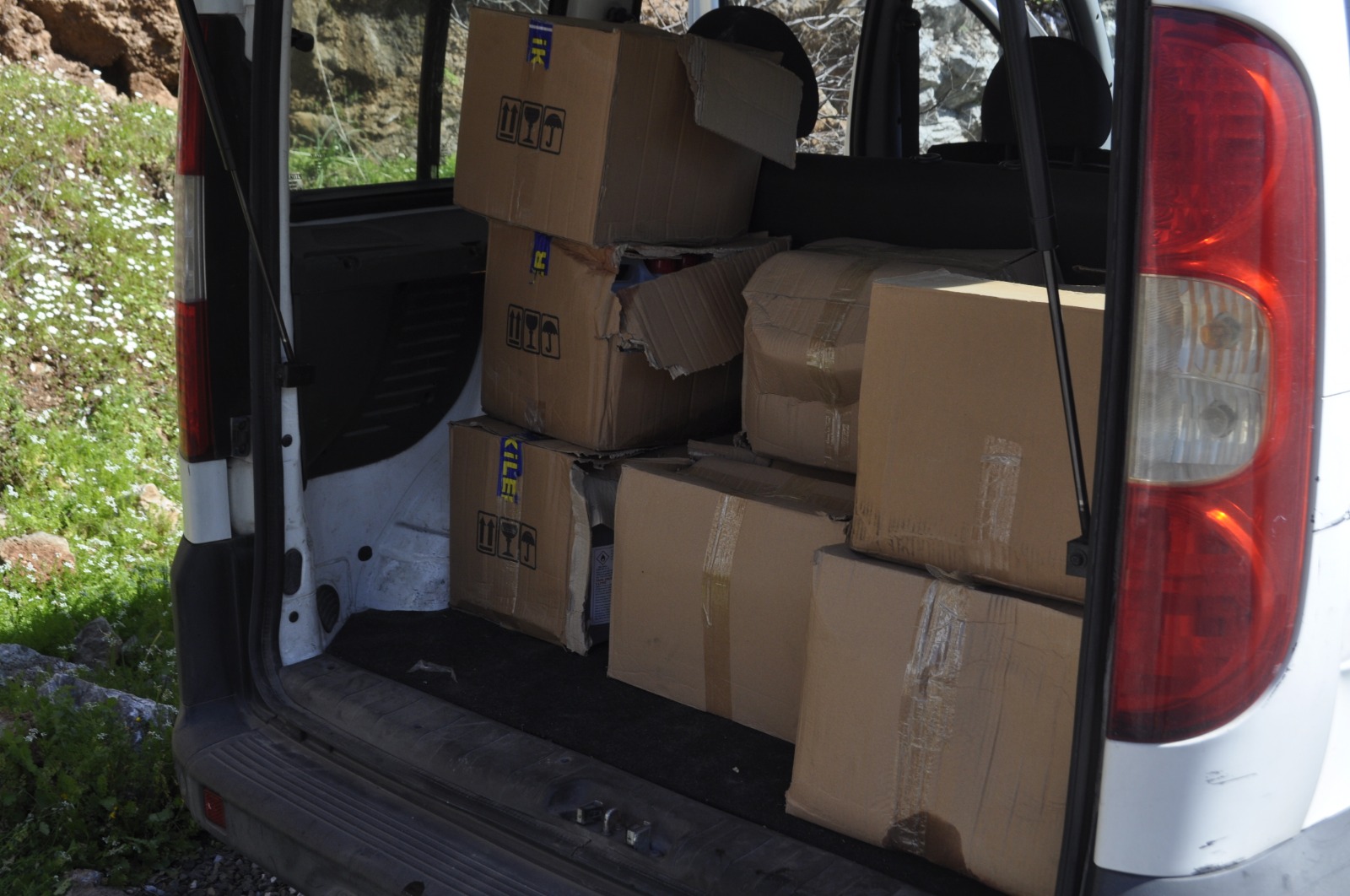 Marmaris'te hurda araçta etil alkol ele geçirildi