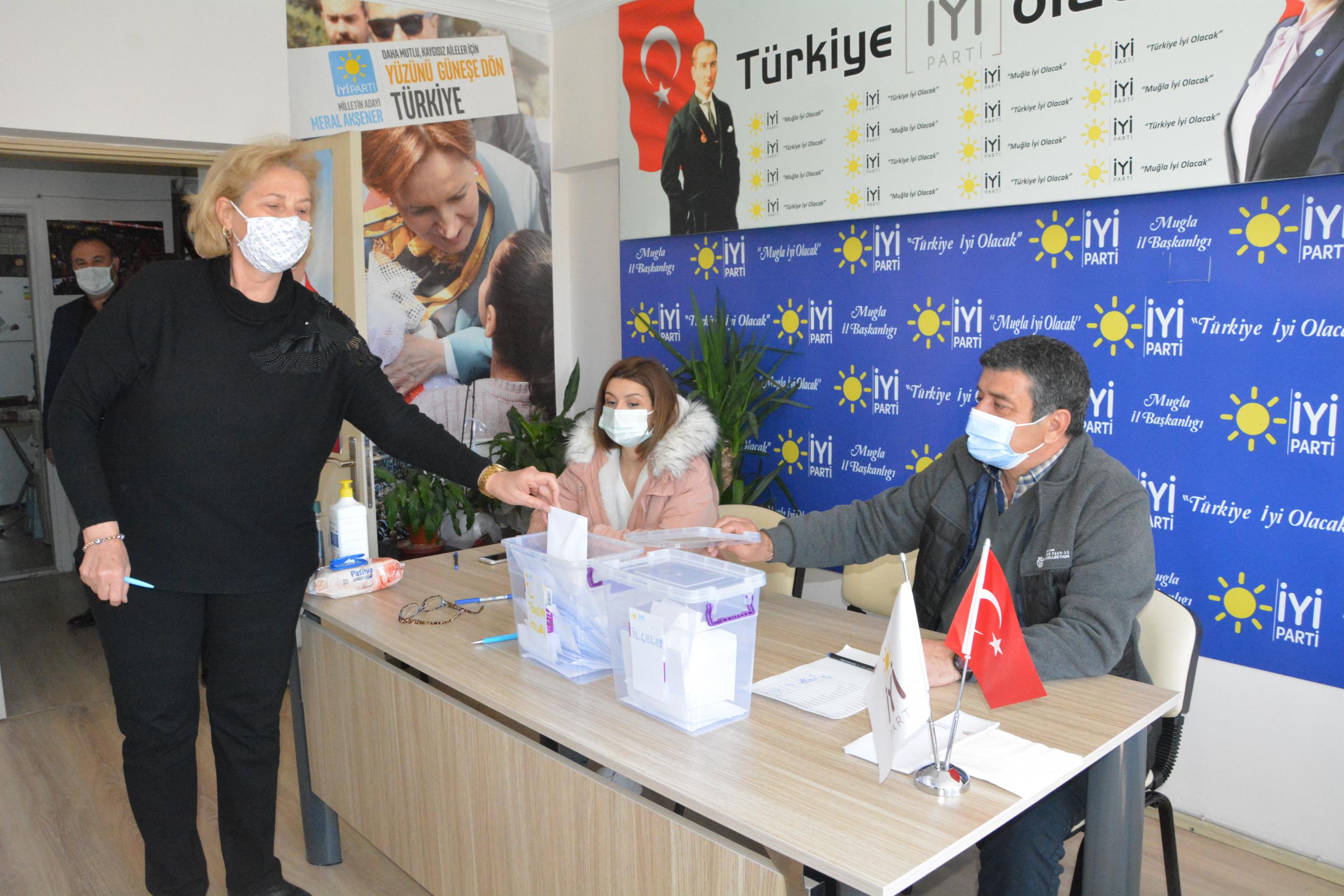 İYİ Parti’de temayül yoklaması yapıldı