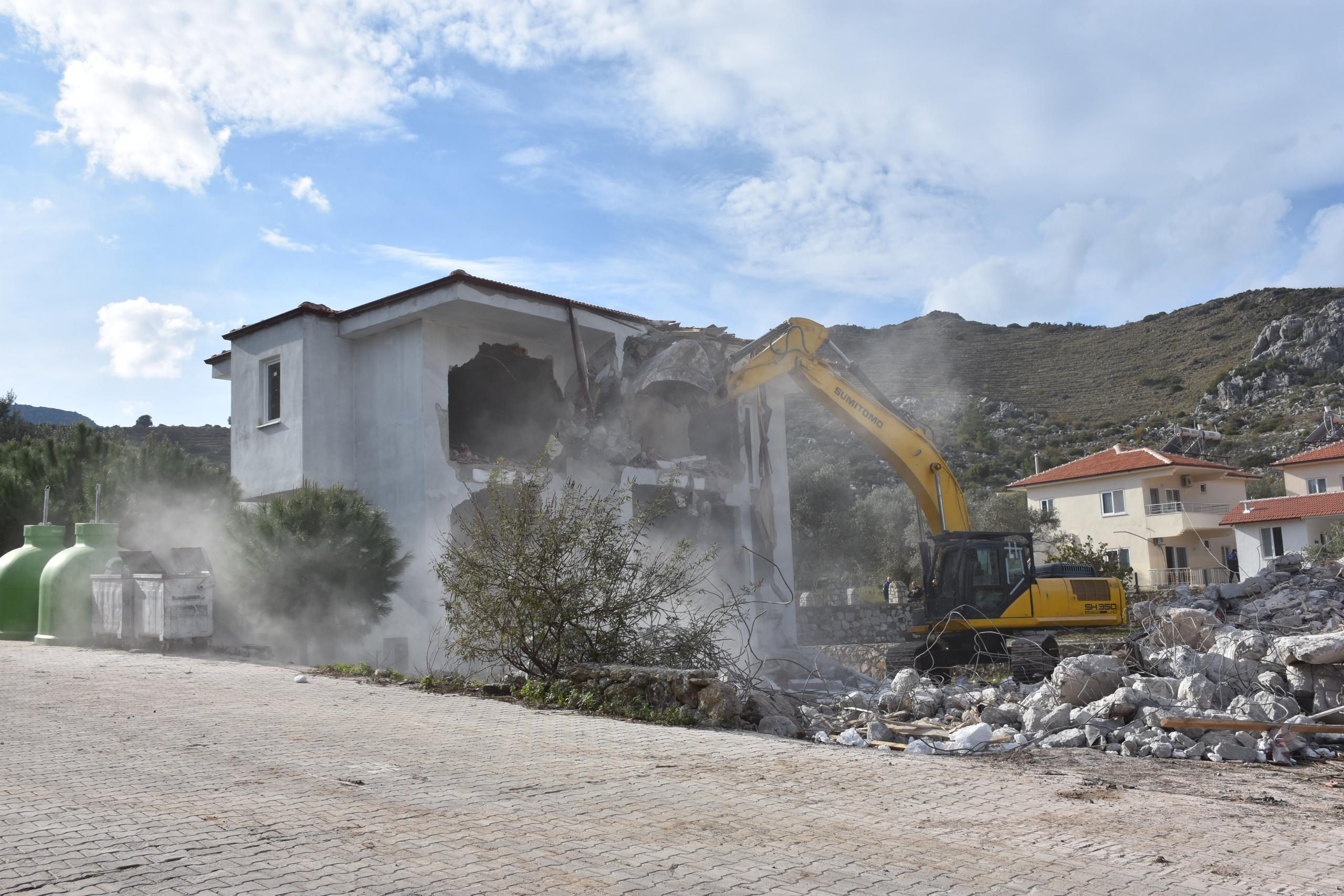Muğla'nın turistik ilçelerinde imara aykırı ve kaçak yapılar mercek altına alındı