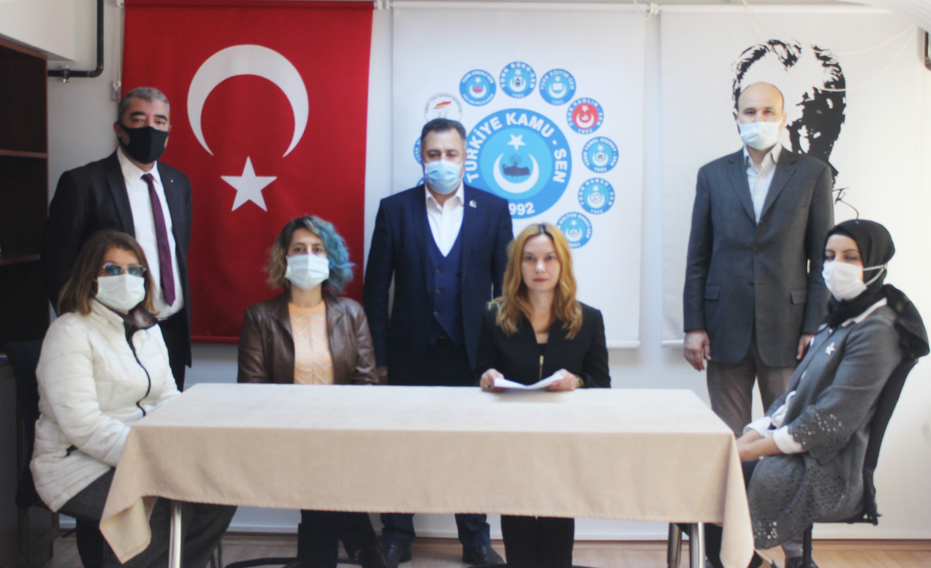 “Salgın gölgesinde kadınlar günü kutlu olsun”