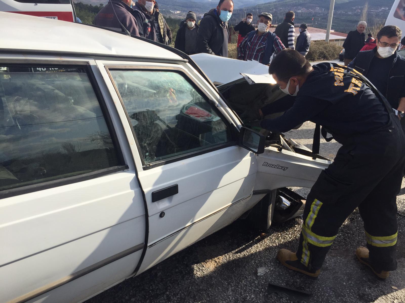 KAVAKLIDERE’DE KAZA: AYNI AİLEDEN YARALI