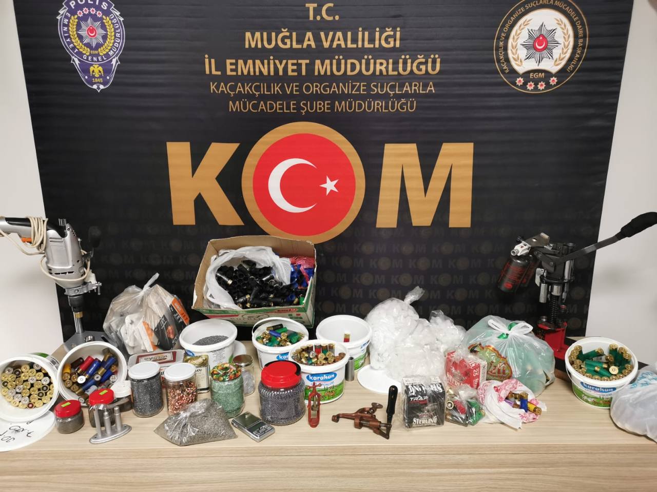 evinde tüfek fişeği üreten şüpheli yakalandı