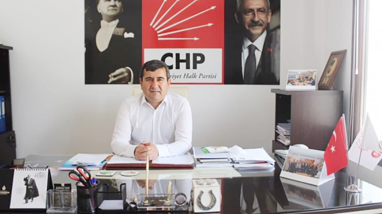 BAŞKAN KARAHAN: “YILLARDIR BİTMEYEN GENÇLİK MERKEZİ 4 BAKAN GÖRDÜ”