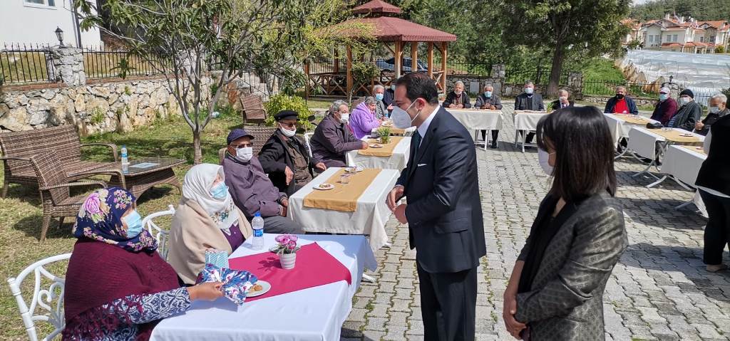 Fethiye Kaymakamı Eyüp Fırat huzurevi ziyaretinde bulundu