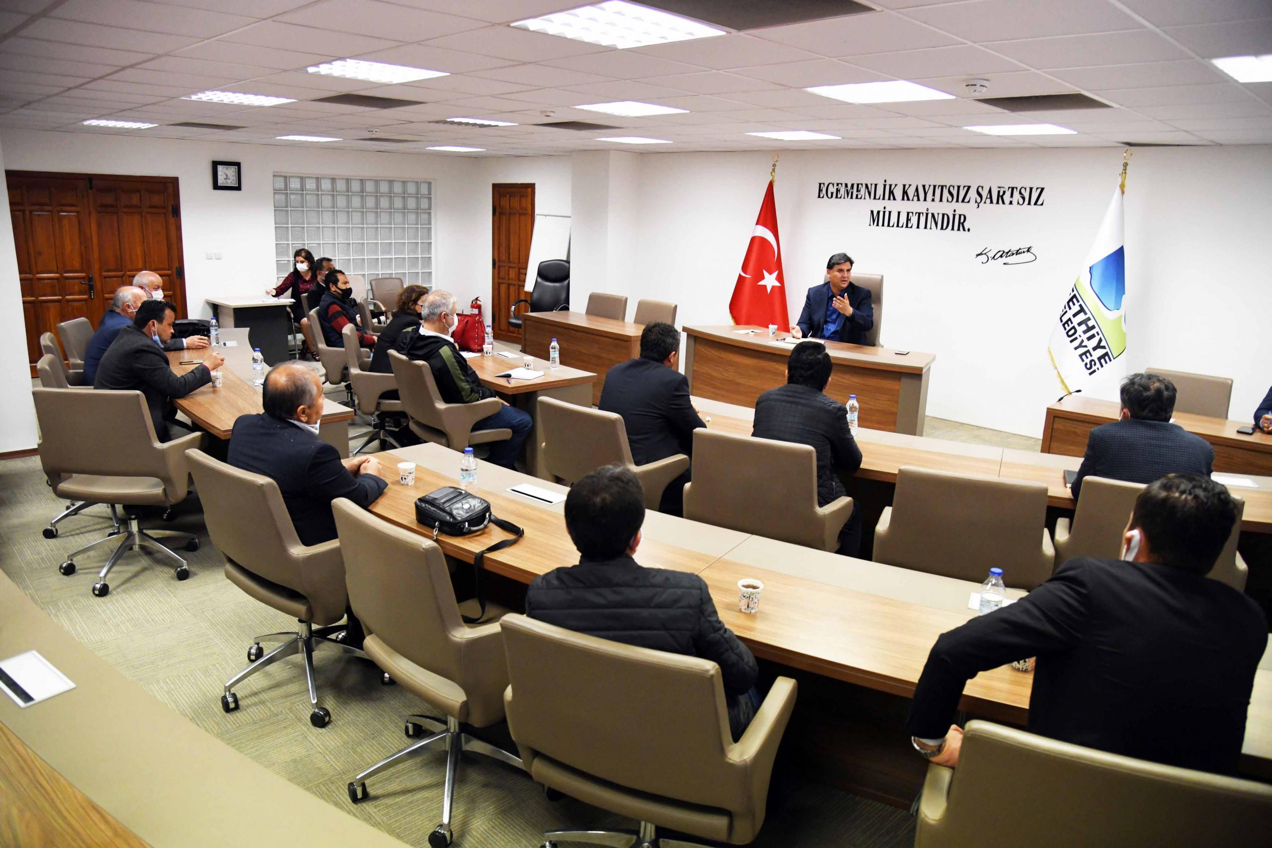 Fethiye Belediye Başkanı Karaca muhtarlarla buluştu