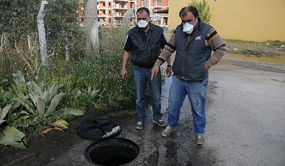 SANAYİ ESNAFI MASKEYLE SOKAĞA ÇIKIYOR