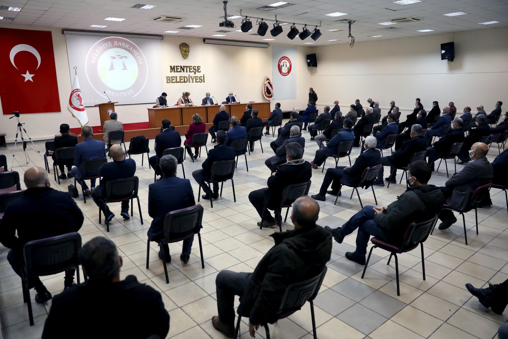 AKAY, YENİDEN BAŞKAN SEÇİLDİ